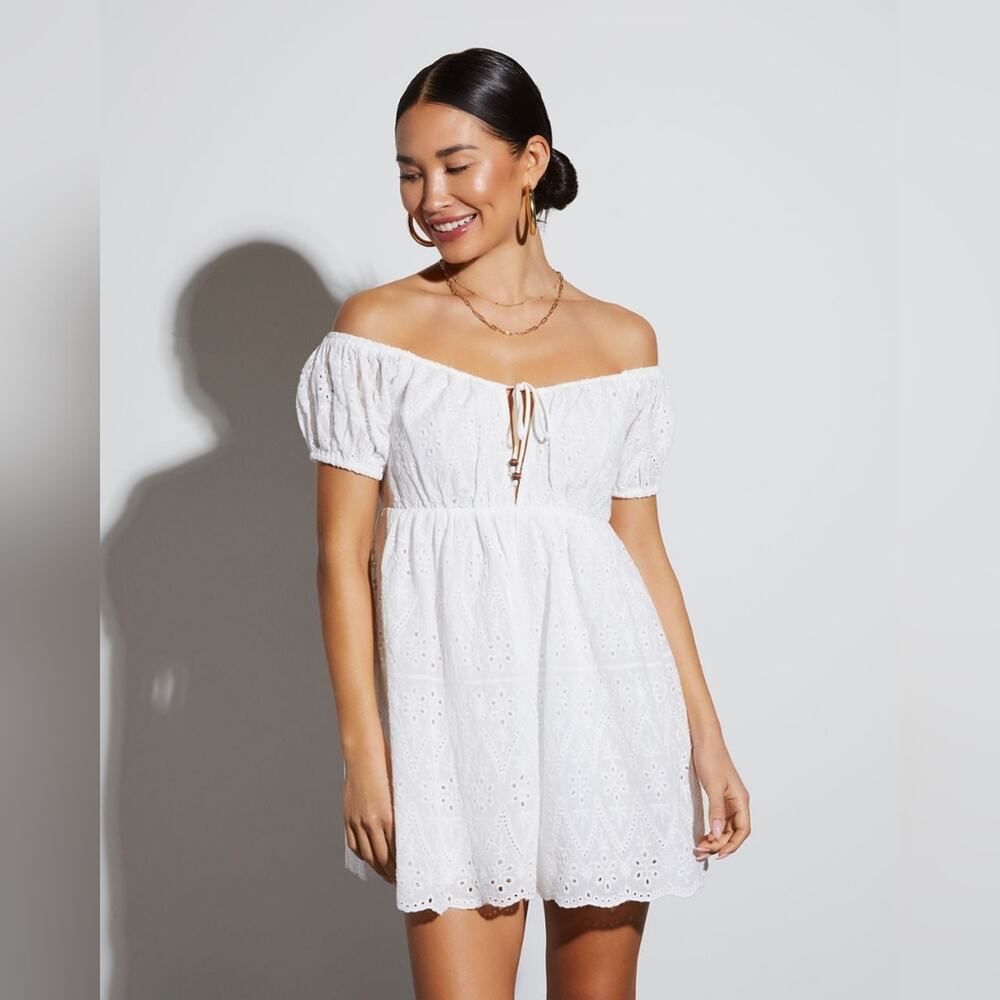 Vici Enchanted Escape Romper Short Nwot
